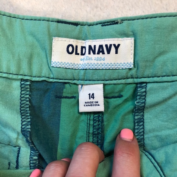 Old Navy Shorts - Picture 2 of 3